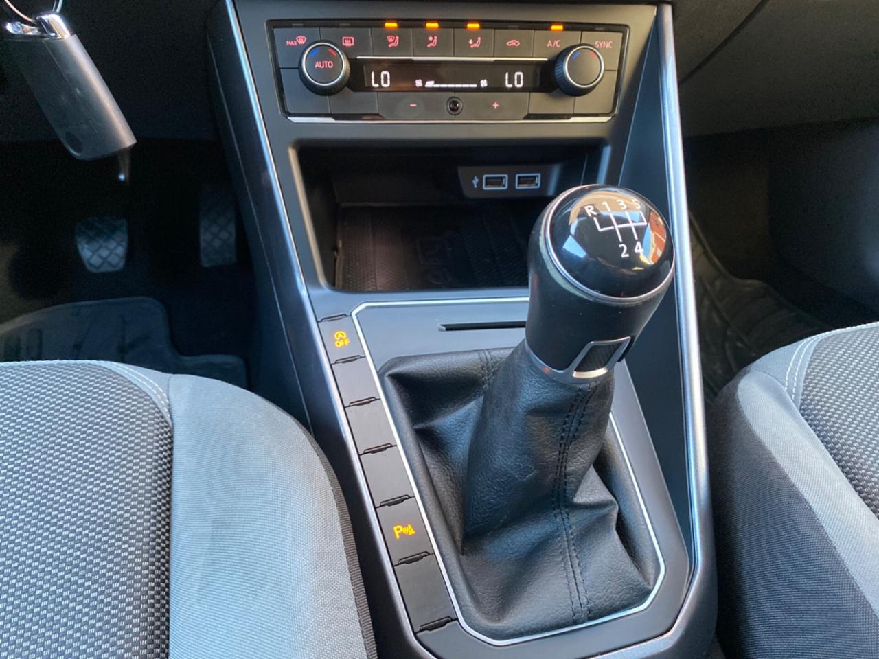 Volkswagen Polo R-Line 1.0 Benzina