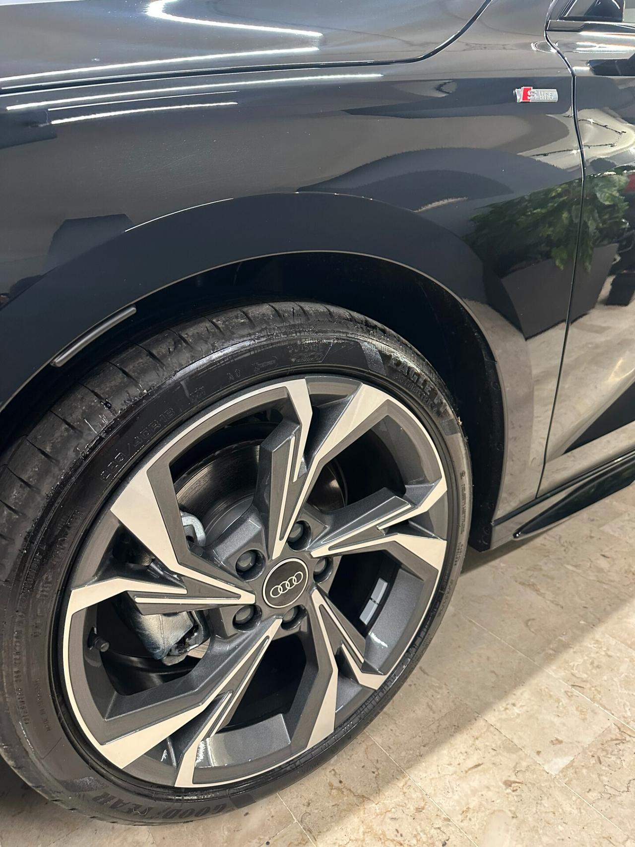 Audi A3 Sedan 35 TDI S tronic line edition