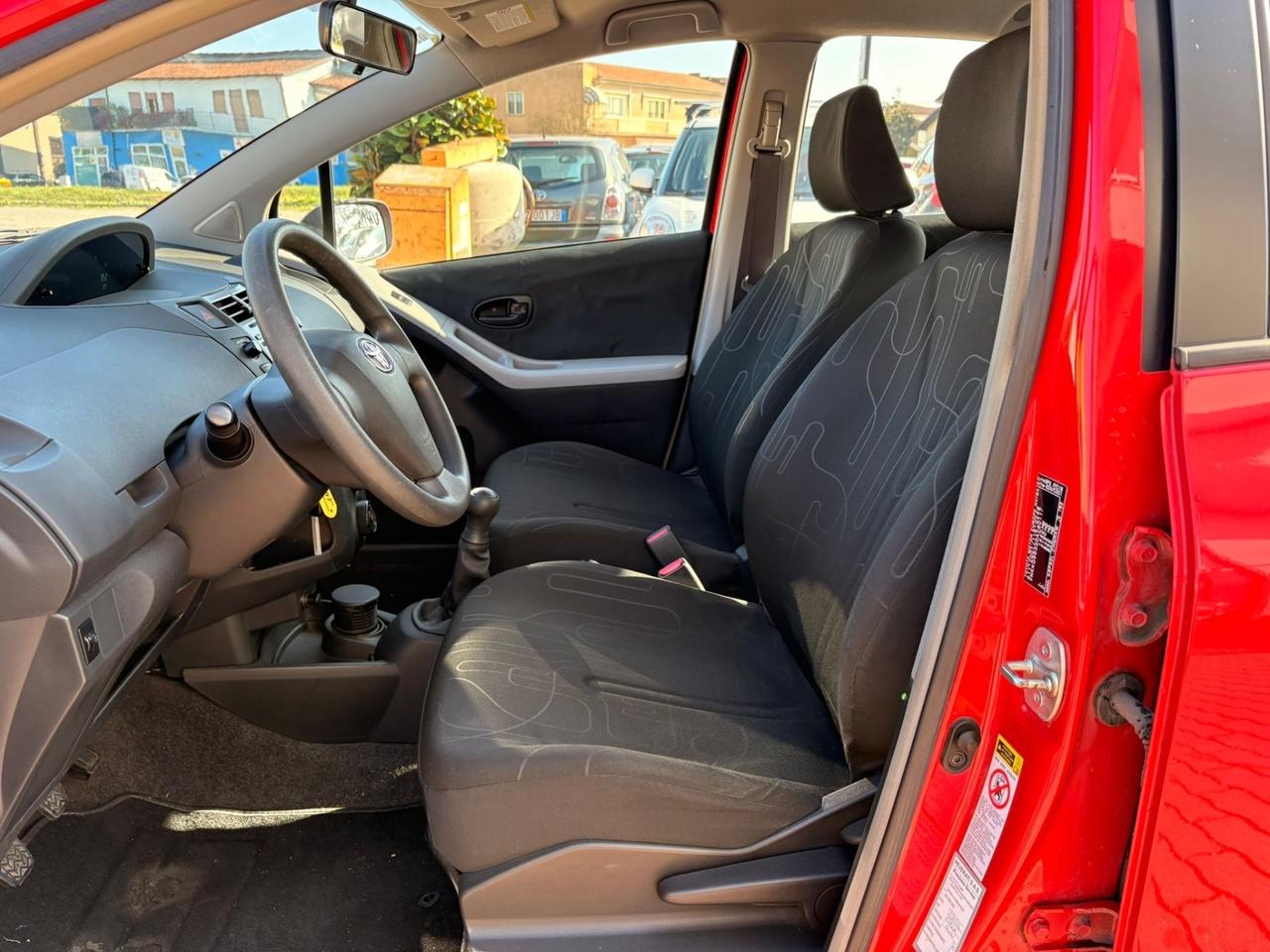 Toyota Yaris 1.0 5P Luxury pack