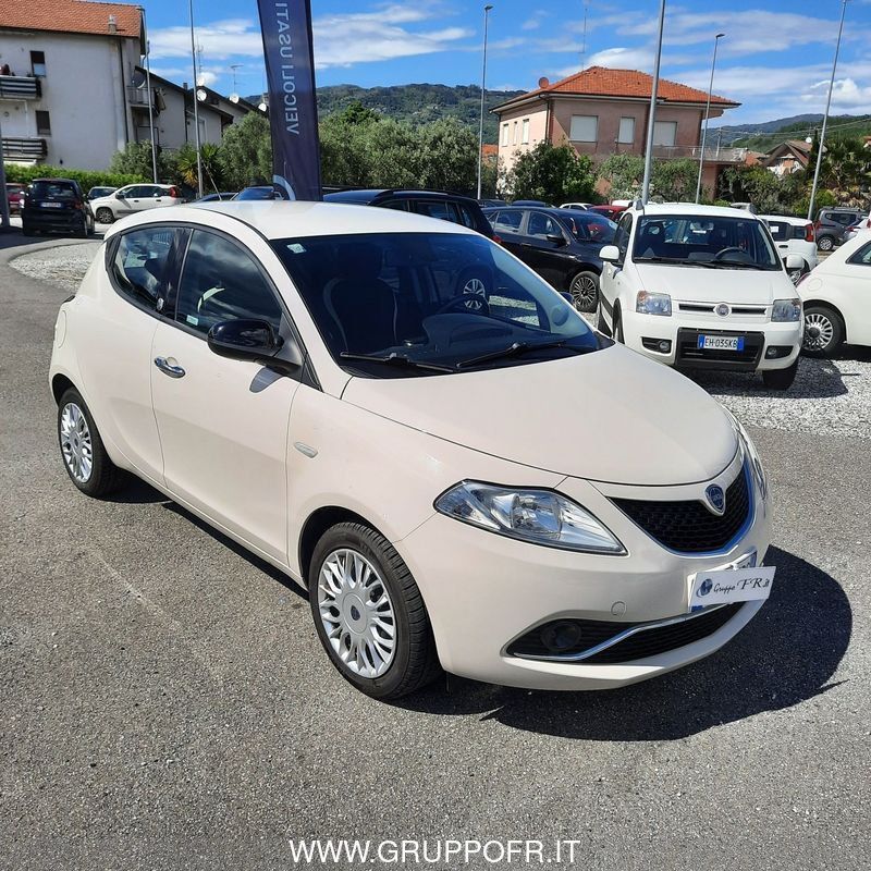 Lancia Ypsilon 1.2 69 CV 5 porte GPL Ecochic Gold