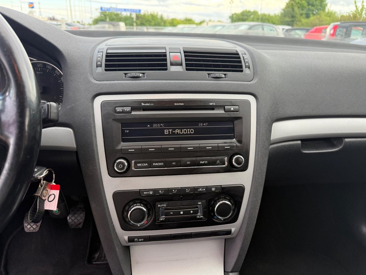 Skoda Octavia 1.6 TDI CR F.AP. Elegance OK NEOPATENTATI