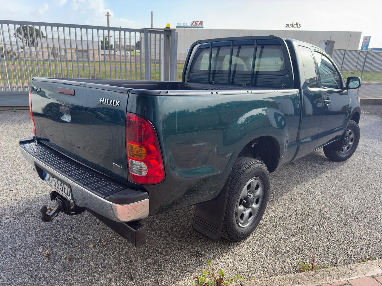 Toyota Hilux extra cab 2.5d4d my08" GANCIO TRAINO