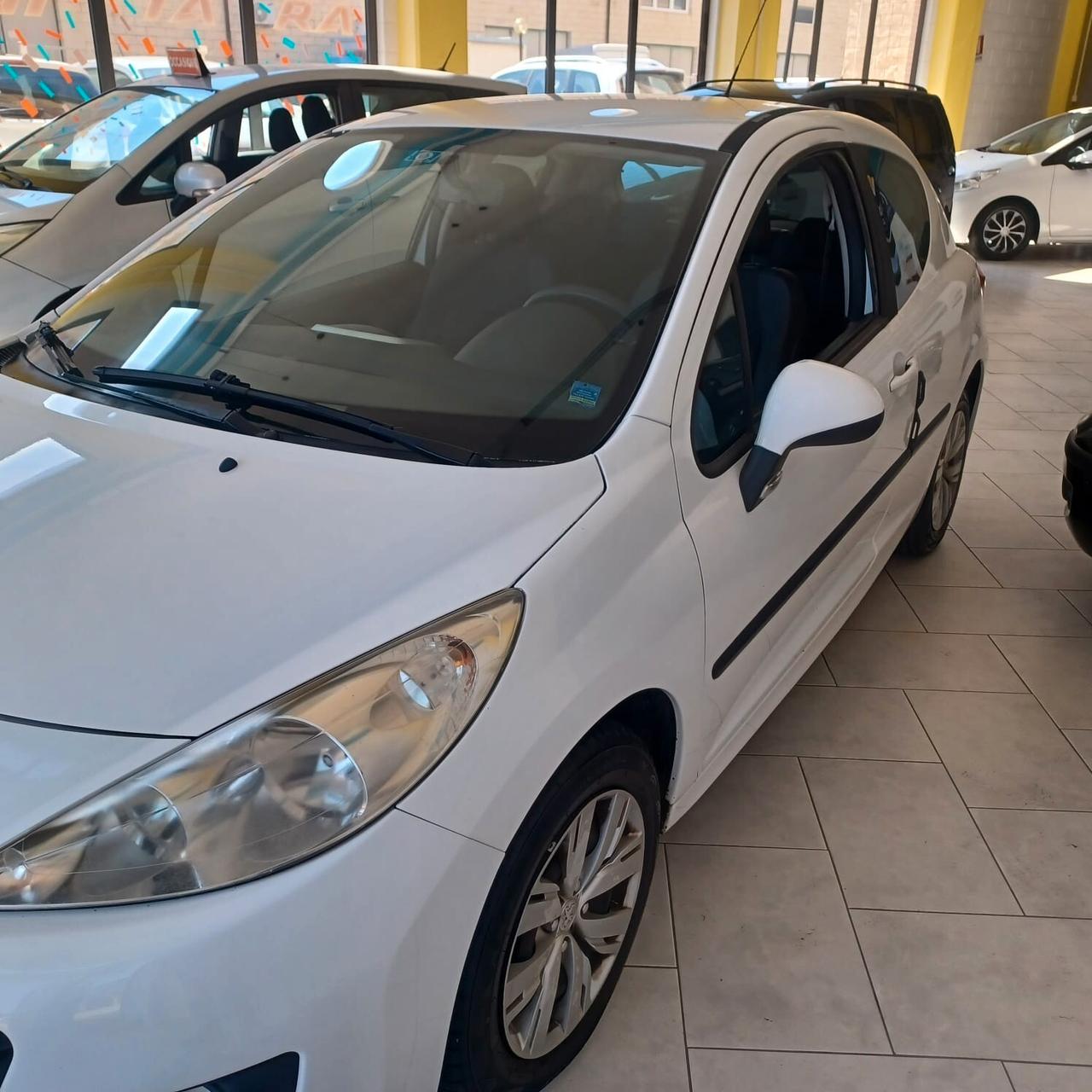 170188KM PEUGEOT 207 1.4 HDI NEOPATENTATI PERFETTA