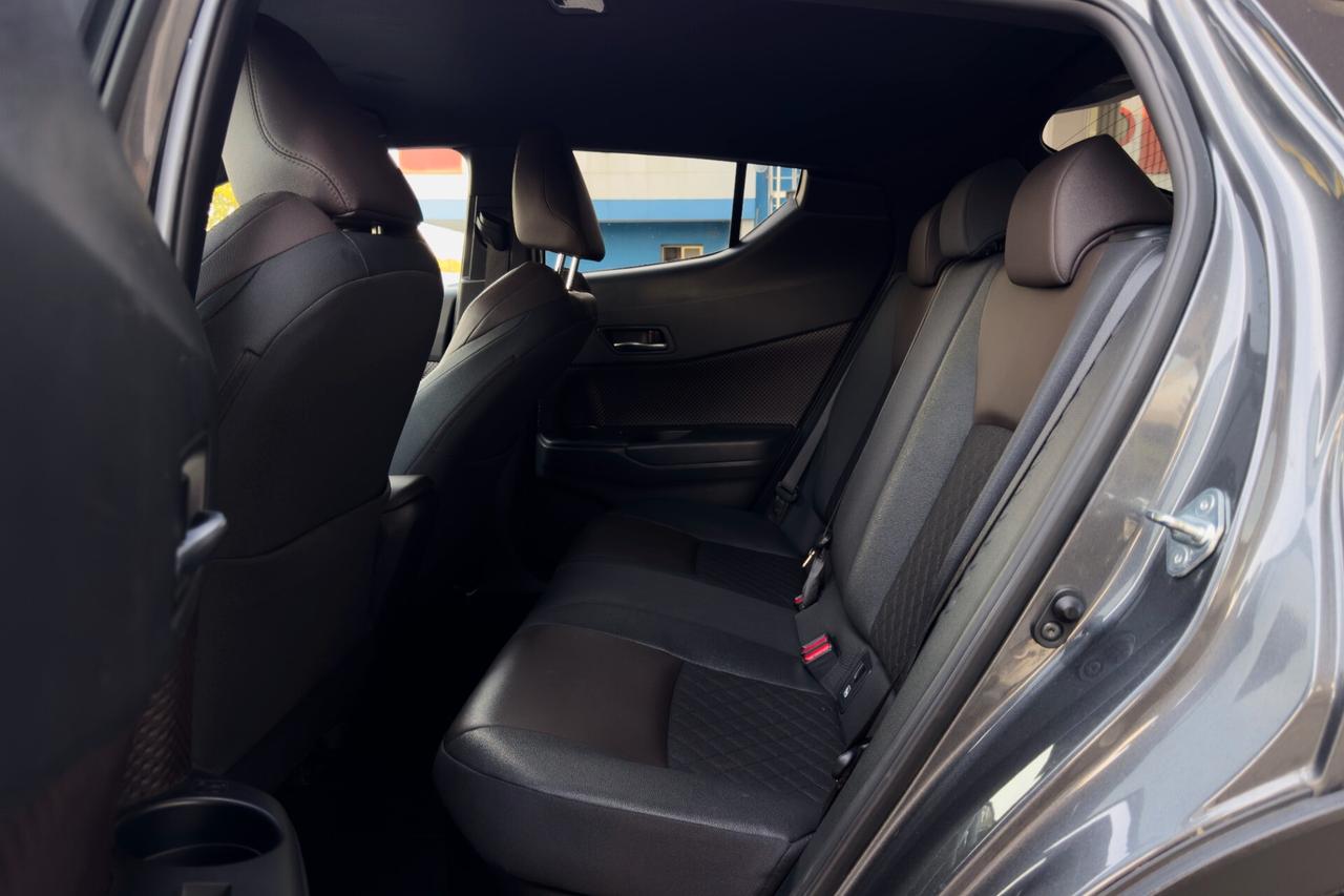 Toyota C-HR 1.8 Hybrid E-CVT Lounge