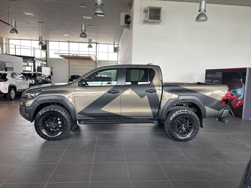 Toyota Hilux 2.8 D A/T 4WD 4 porte AT 33 Double Cab Invincible IVA ESPOSTA COMPRESA