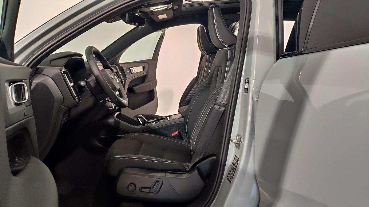VOLVO Xc40 B3 Mild Hybrid Automatico Plus Dark