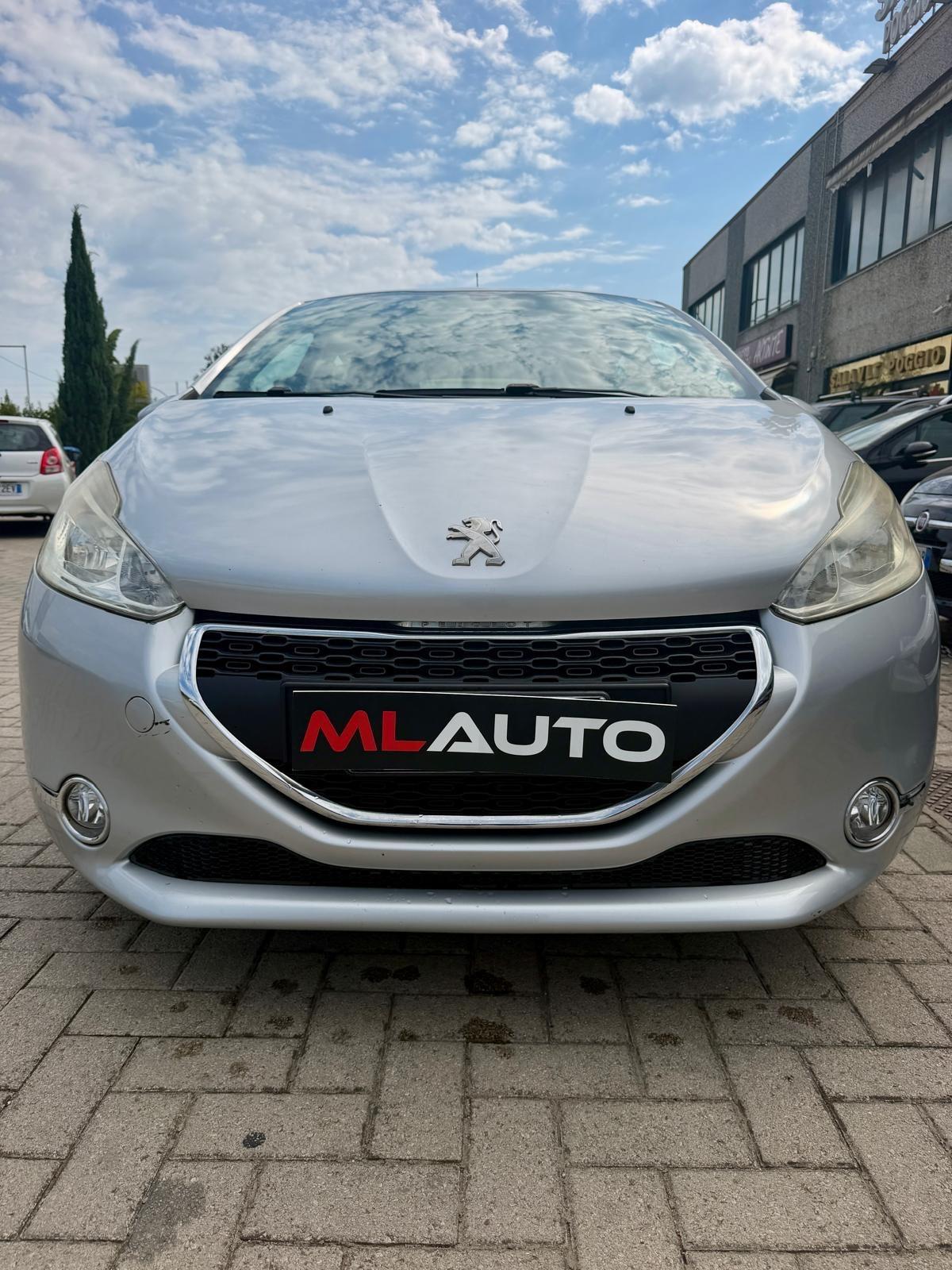 Peugeot 208 PureTech 82 5 porte Allure - OK NEOPATENTATO