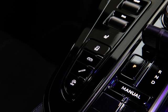 Aston Martin Vantage CARBON BRAKES|360°CAMERA|FULL SPECS