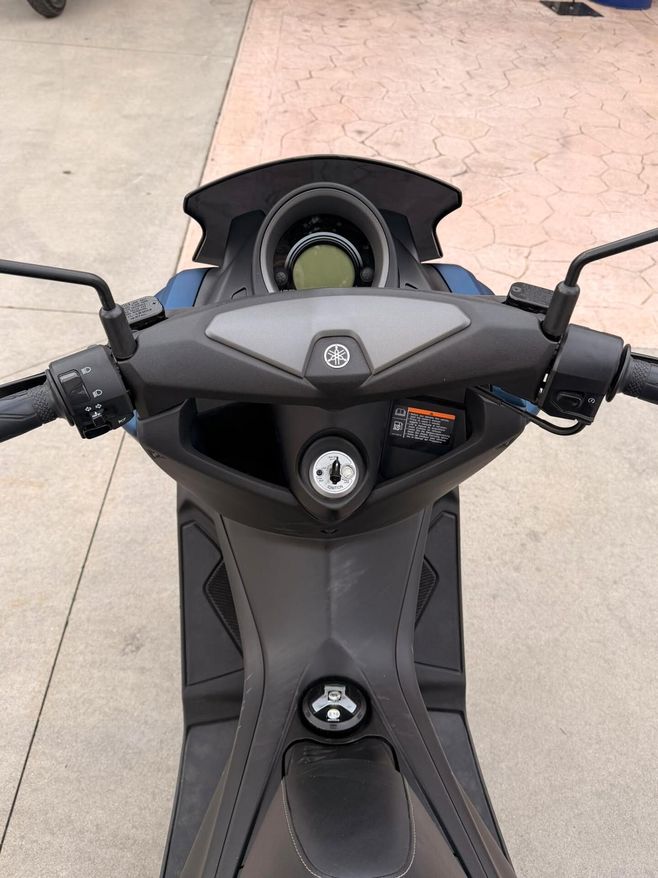Yamaha NMAX