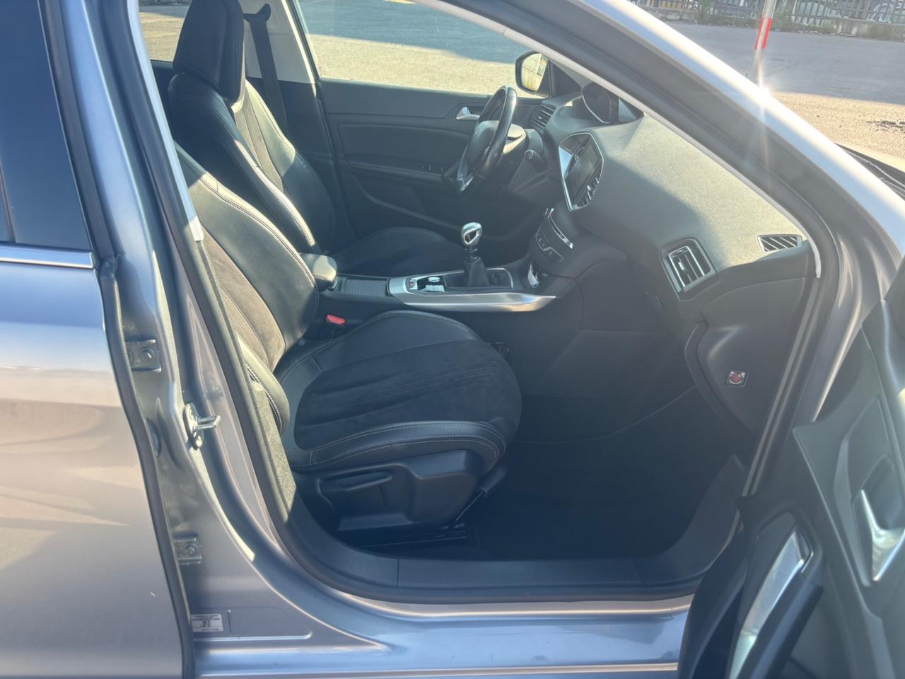 Peugeot 308 BlueHDi 120 S&S Allure