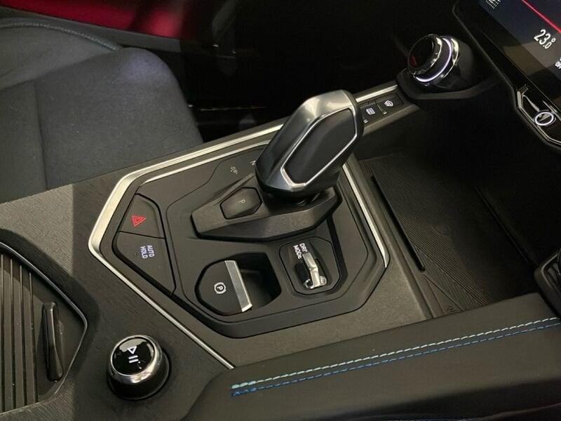 Lynk & Co 01 01 1.5 192KW PHEV DCT 6.6 KW OBC