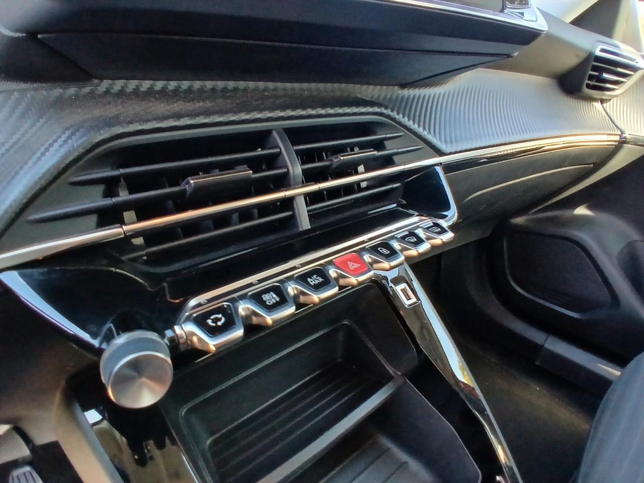 Peugeot 2008 PureTech 100 S&S Active