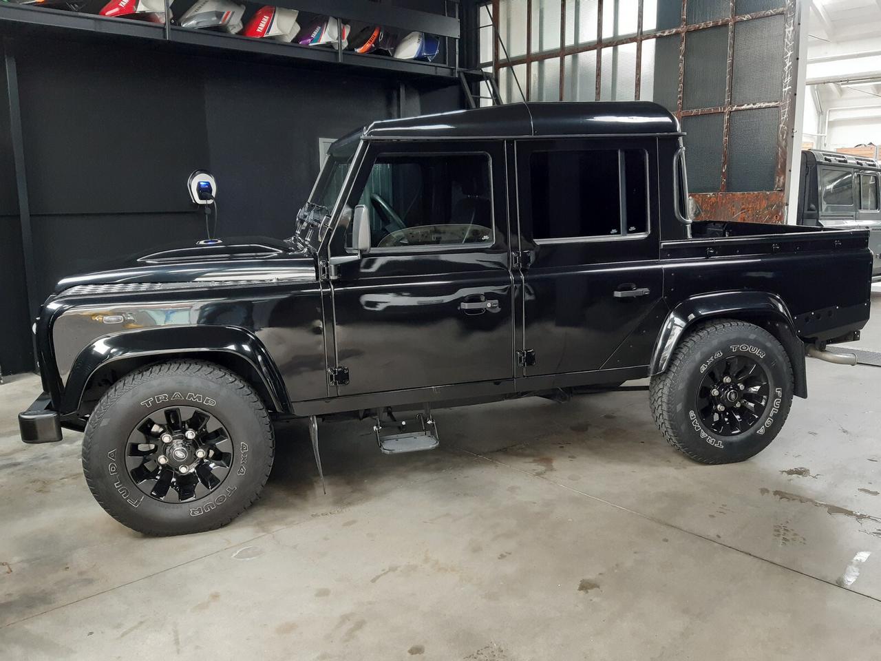 Land Rover Defender 110 2.4 TD4 CrewCab SE