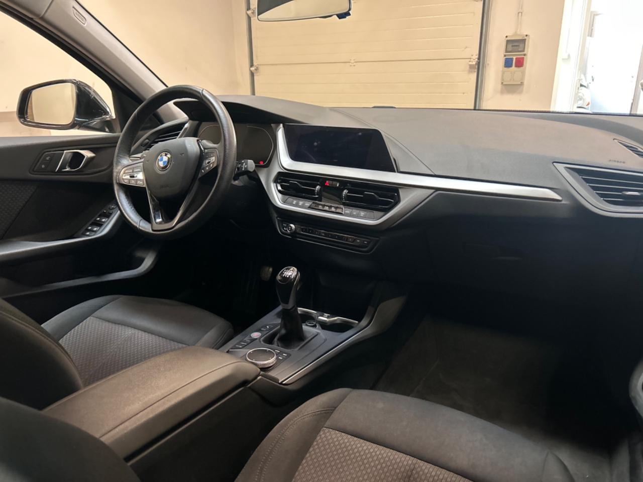 Bmw 116 116d 5p. Msport