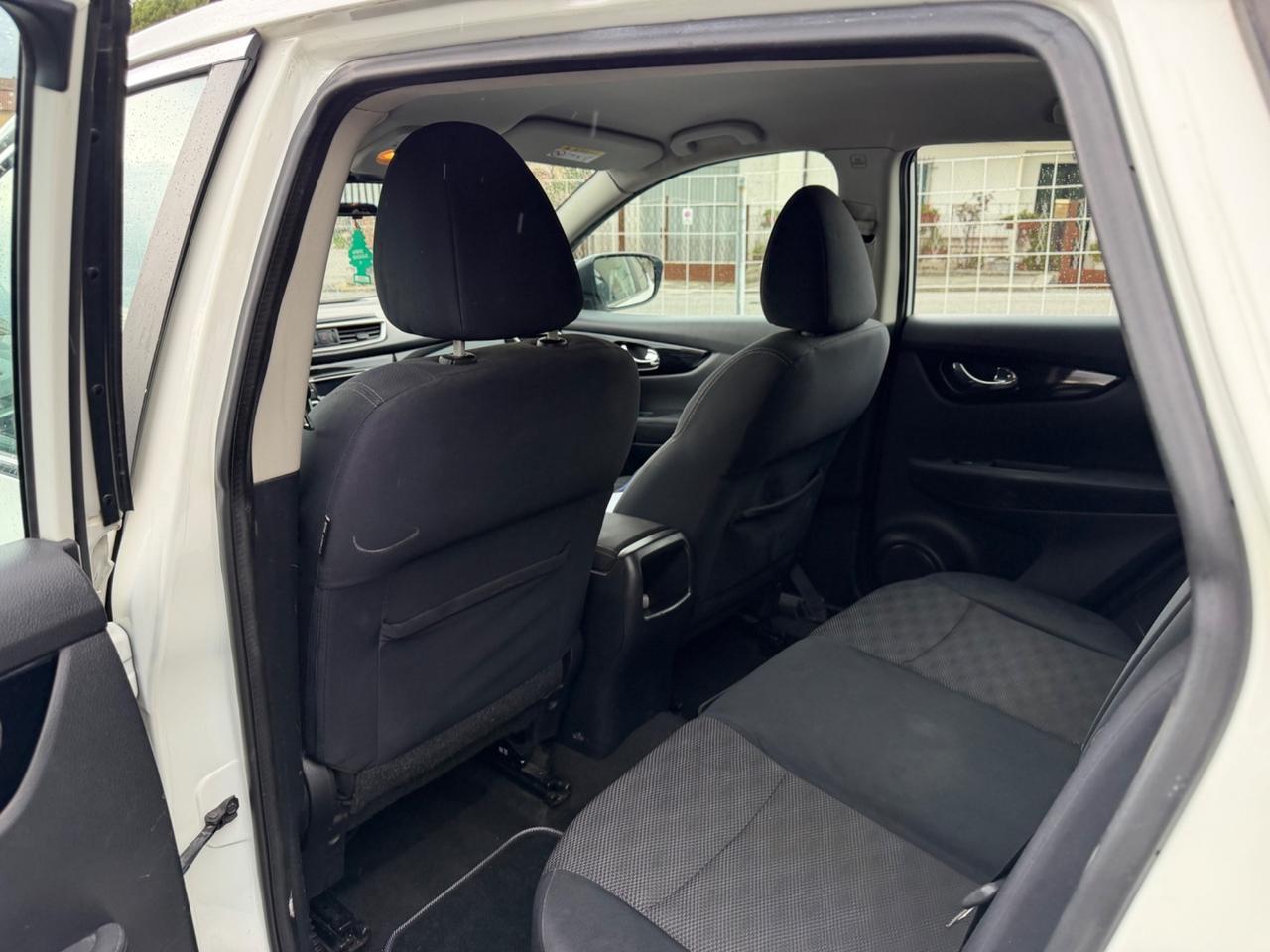 Nissan Qashqai 1.5 dCi DPF Tekna