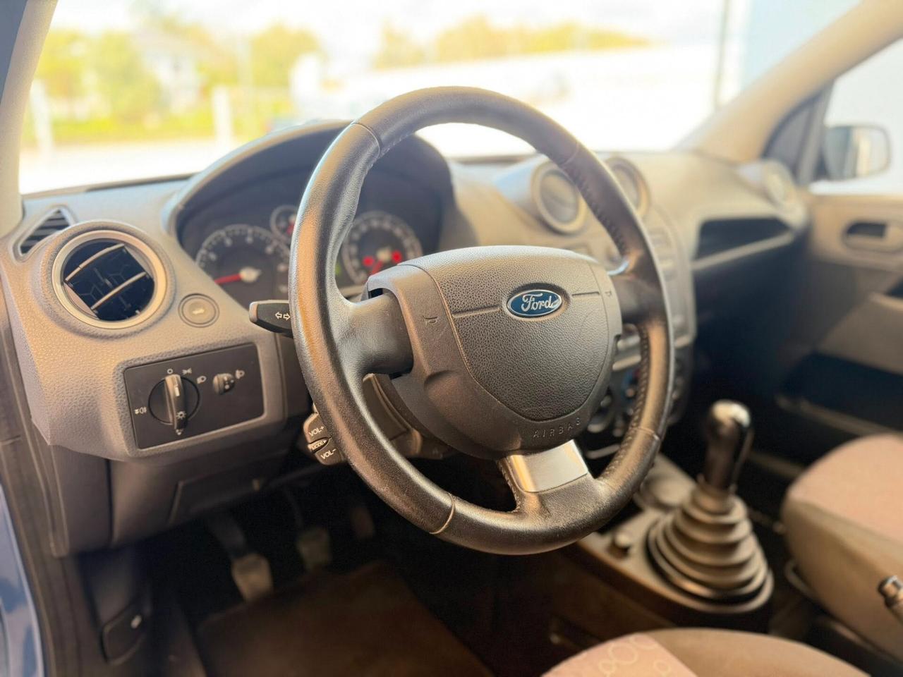 Ford Fiesta 1.2 16V 3p. Ghia