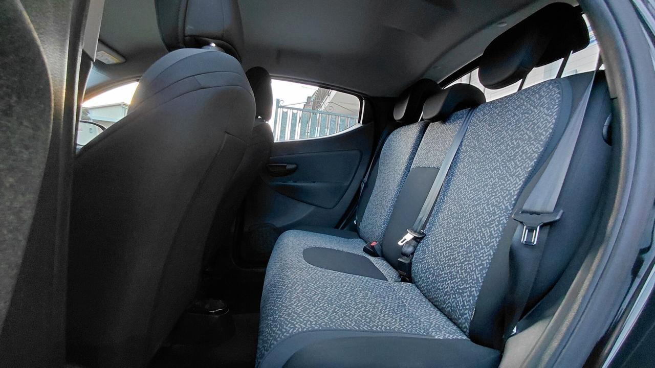 Lancia Ypsilon 1.0 FireFly 5 porte S&S Hybrid Silver Plus