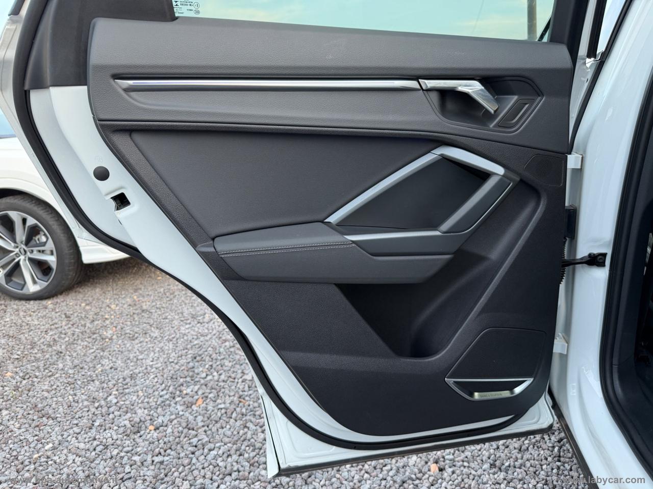 AUDI Q3 SPORTBACK 2.0TDI S-tronic S-Line LED NAVI PELLE CERCHI 19 RETROCAMERA