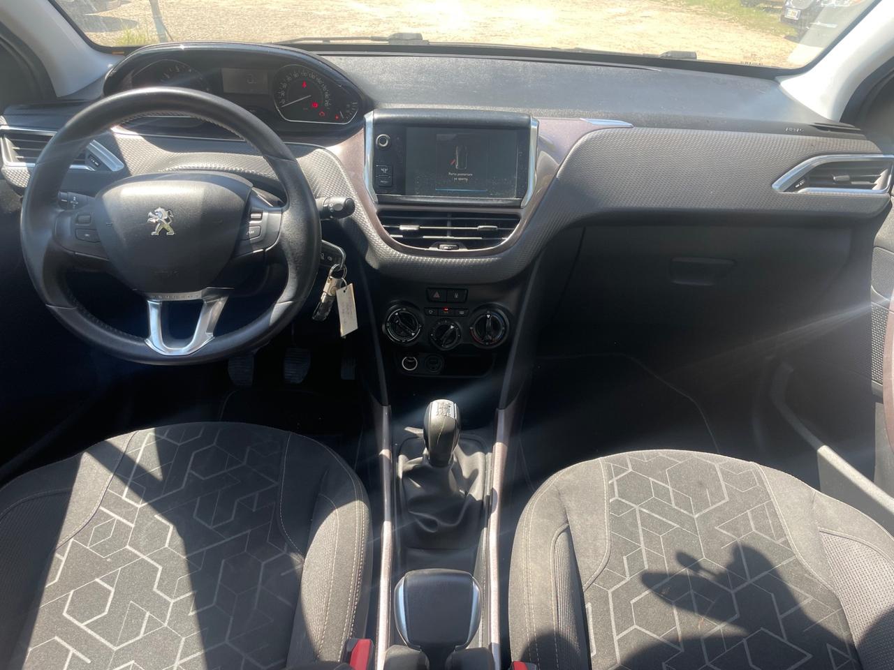 Peugeot 2008 1.2 VTi 82CV Allure