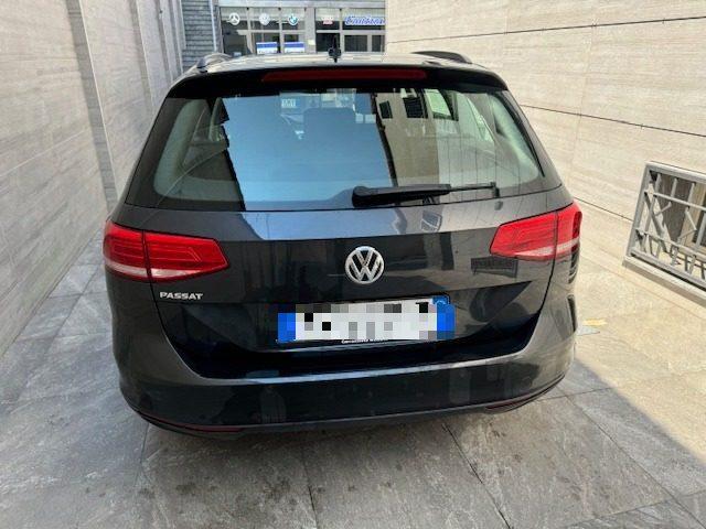 VOLKSWAGEN Passat Variant 1.6 TDI SCR DSG Business BMT