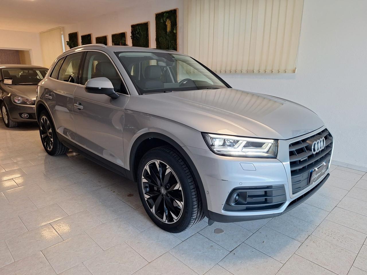 Audi Q5 40 TDI quattro Business Design