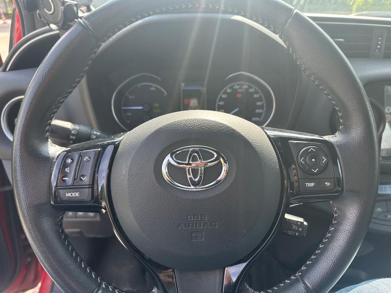 Toyota Yaris Style 1.5 VVT-i HEV