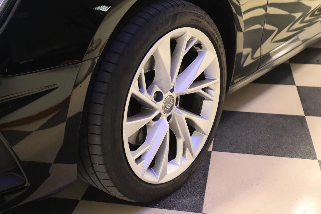 Audi A4 Avant 30 TDI/136 CV S tronic