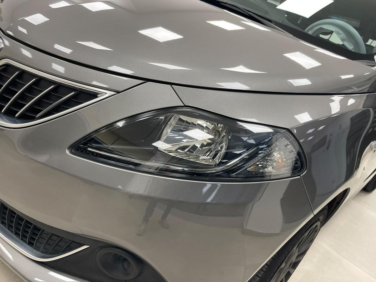 LANCIA YPSILON 1.0 HYBRID 70CV SILVER