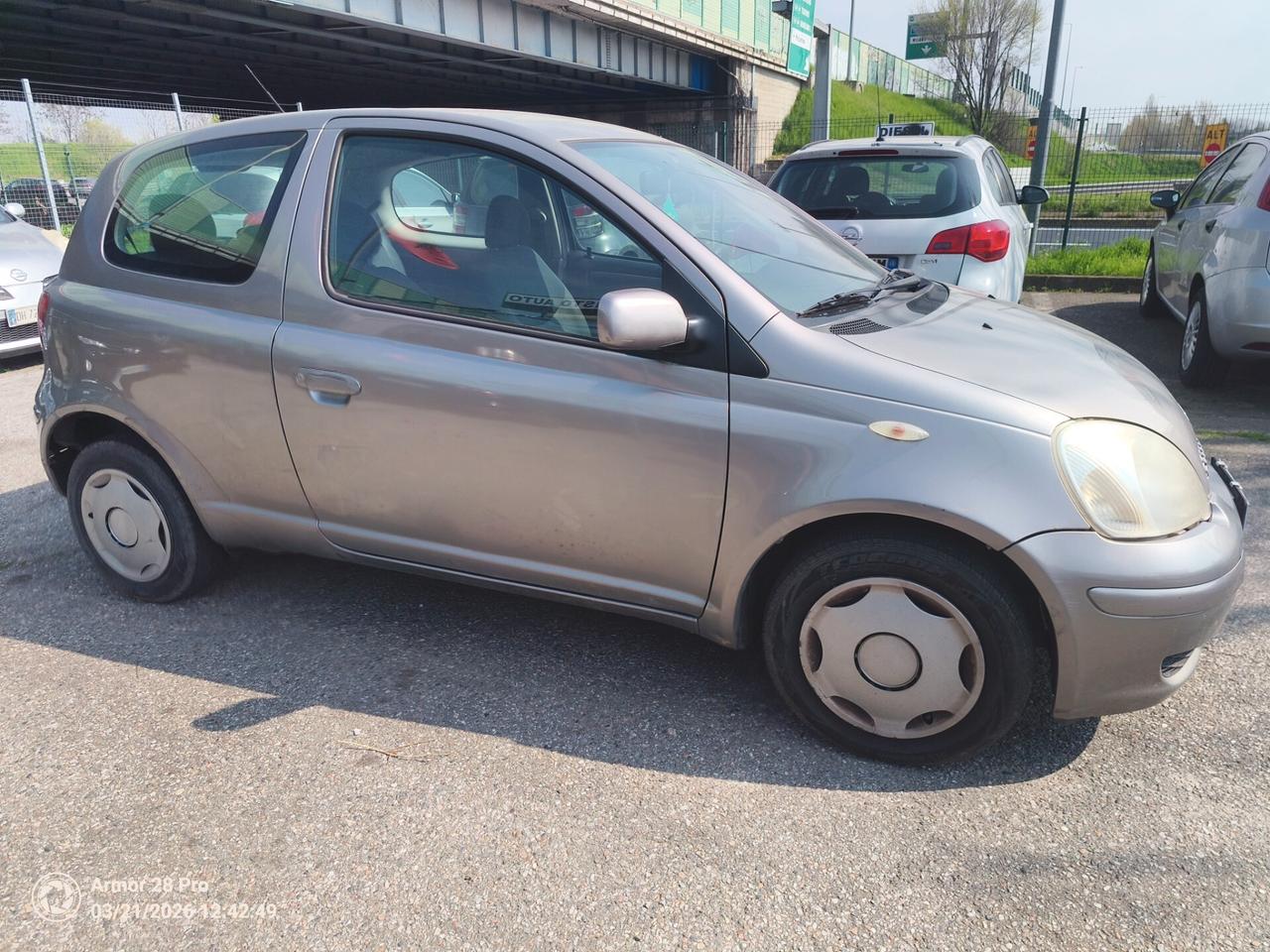 Toyota Yaris 1.0i 16V cat 3 porte