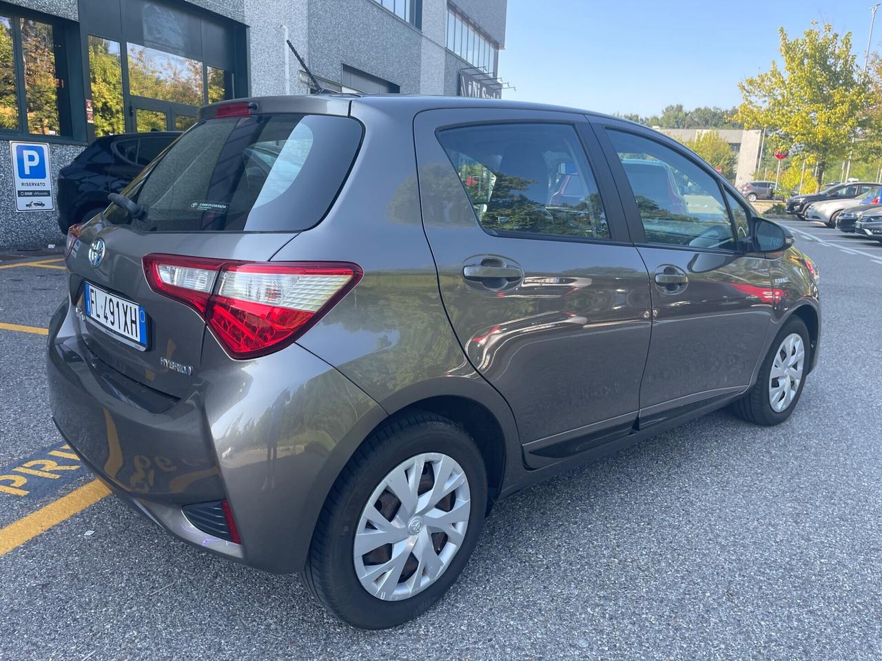 Toyota Yaris 1.5 Hybrid 5 porte*Automatik*Neopatentati*