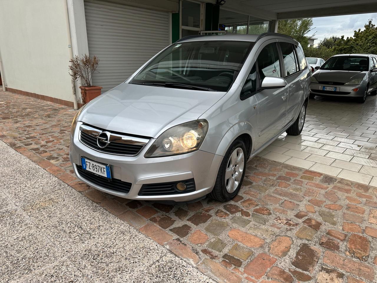 Opel Zafira 1.9 CDTI 120CV 7 POSTI AUT. (12 RATE)