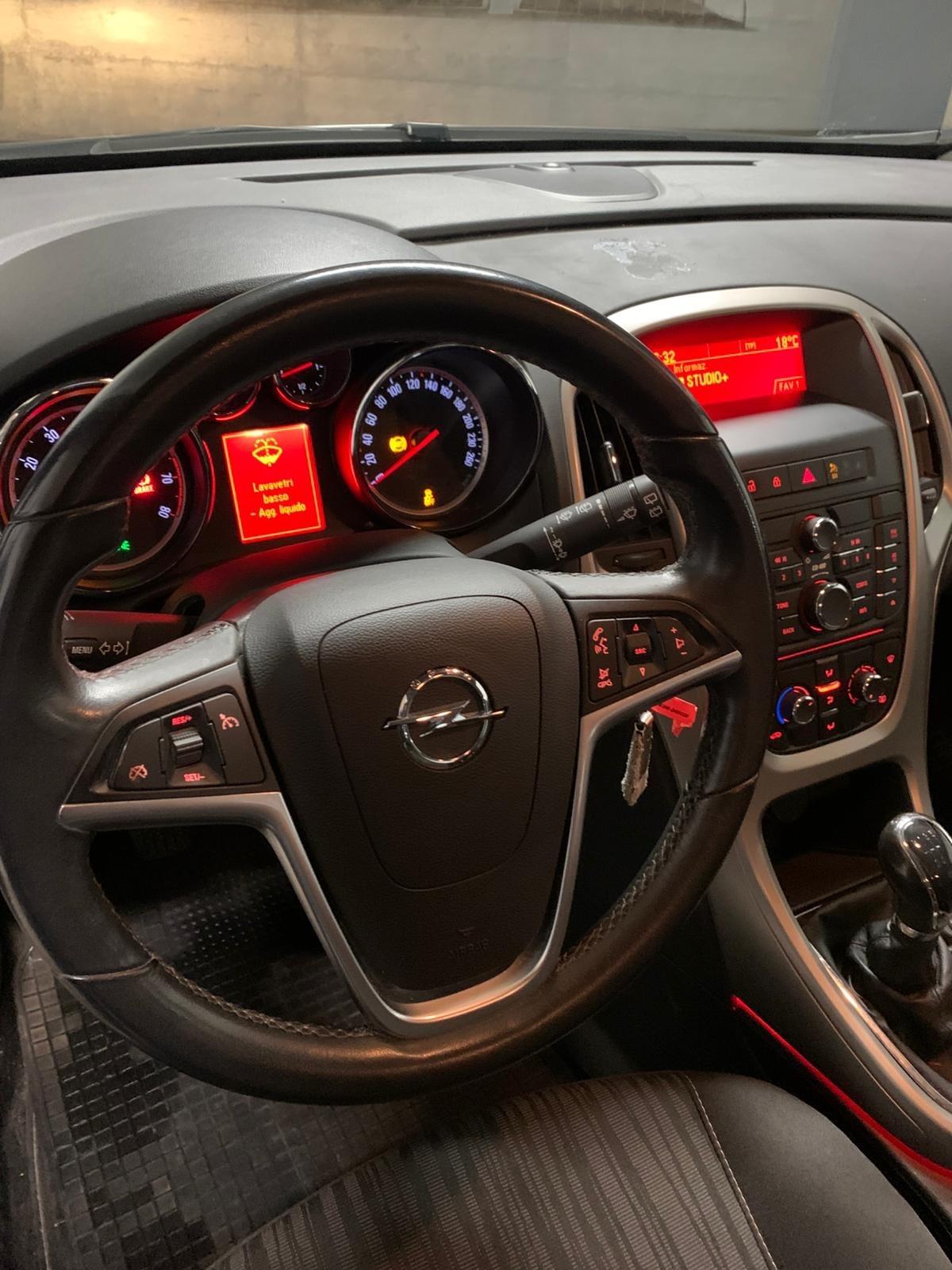 Opel Astra 1.4 100CV Sports Tourer 2011