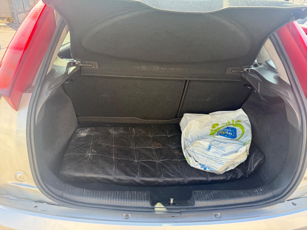 Ford Focus 1.8 TDDi cat 5p. Ghia