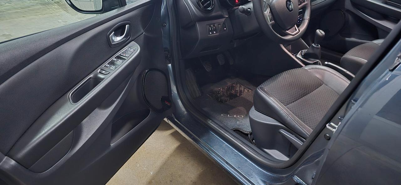 Renault Clio Sporter dCi 8V 90 CV Moschino Intens
