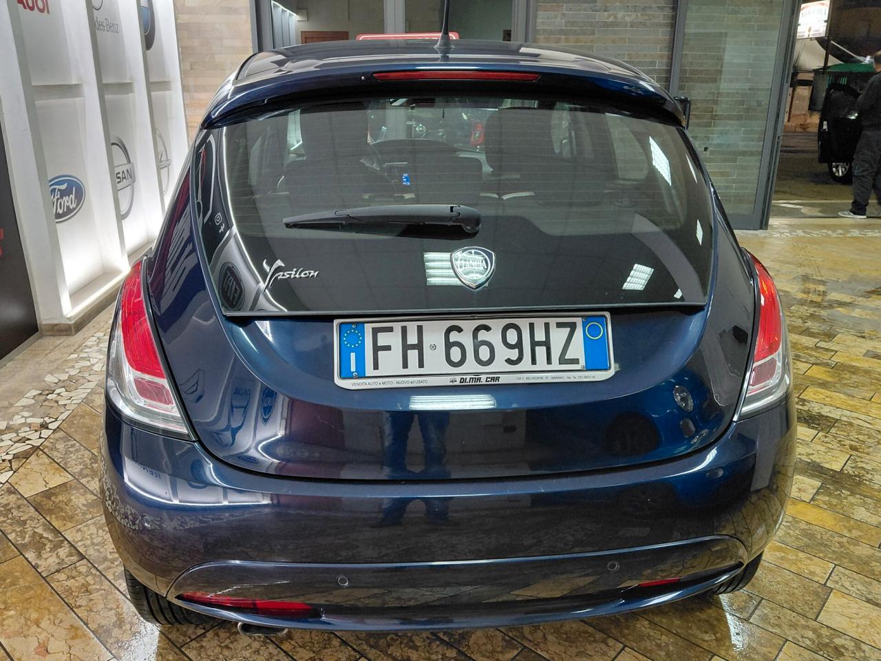 Lancia Ypsilon 1.2 69 CV 5 porte soli 68000 km