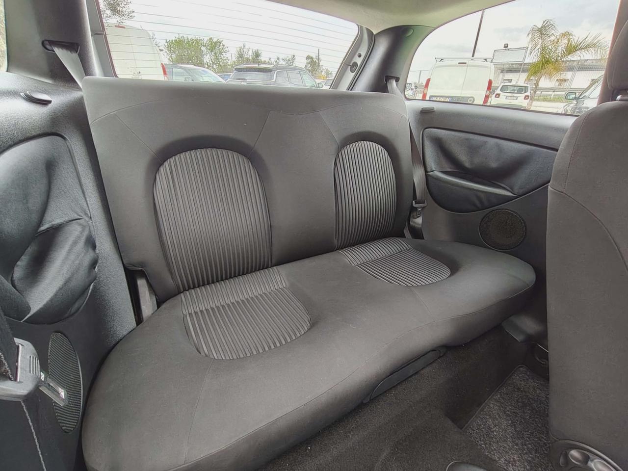 Lancia Ypsilon 1.4 16V Platino - 2010