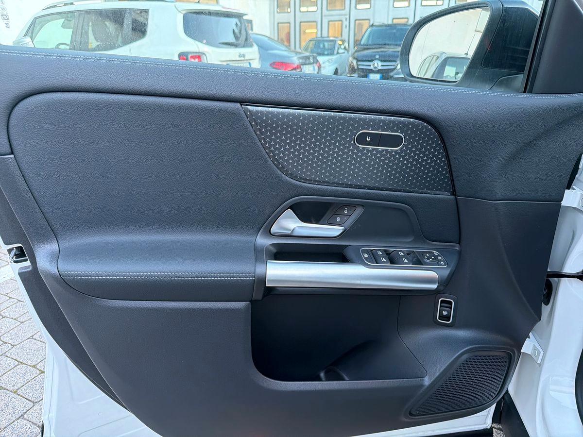 Mercedes-Benz GLA 200 d automatic