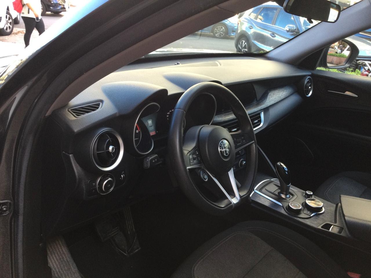 Alfa Romeo Stelvio 2.2 Turbodiesel 160 CV AT8 RWD Business