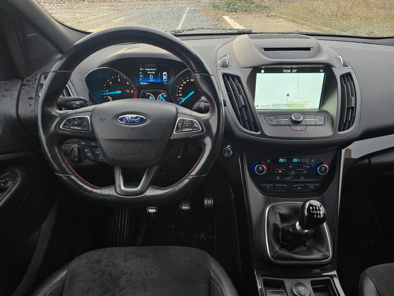Ford Kuga 1.5 TDCI 120 CV S&S 2WD ST-Line