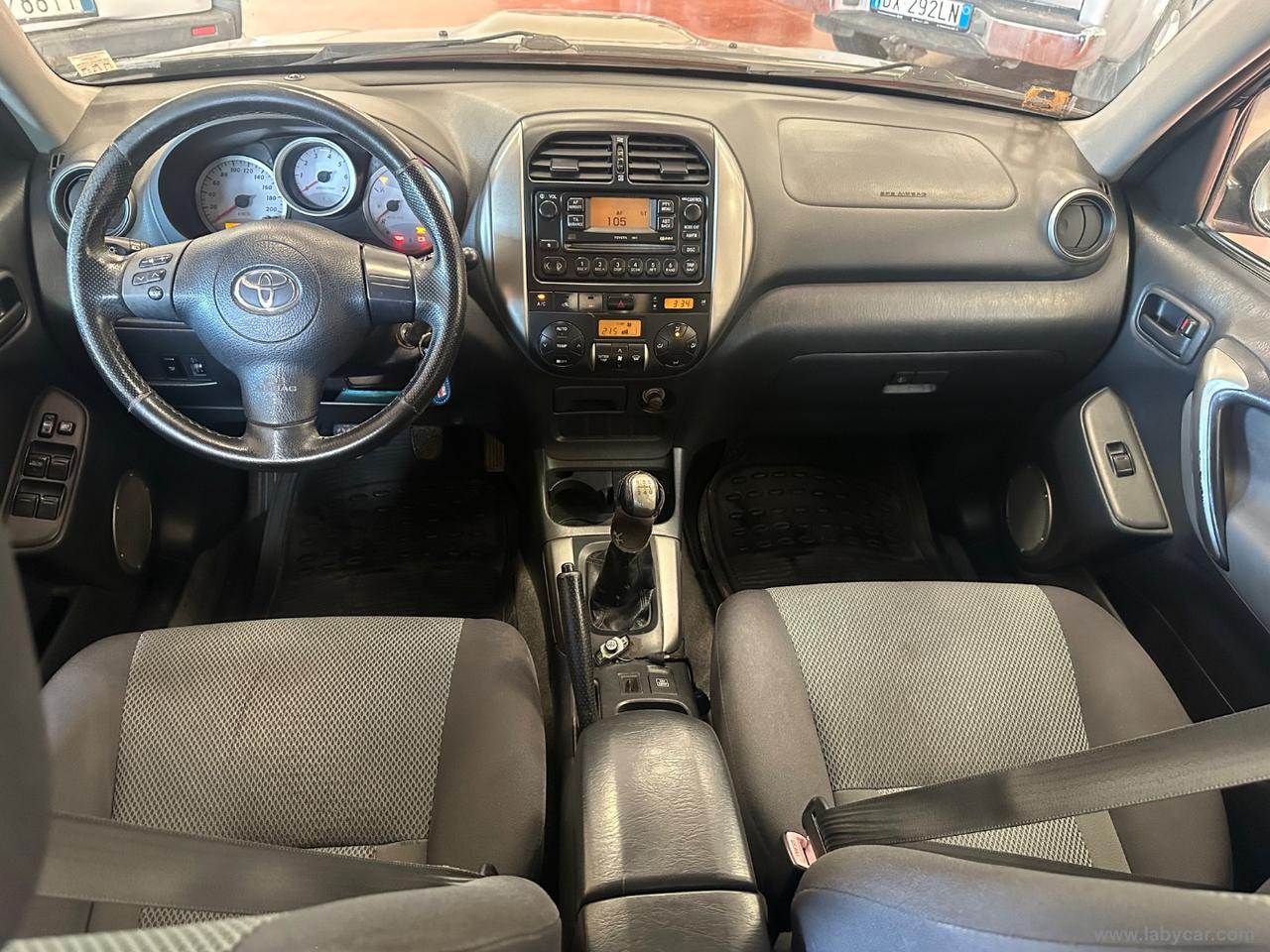 TOYOTA RAV4 2.0 Tdi D-4D 5p. Sol