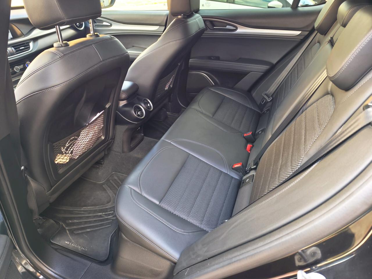 Alfa Romeo Stelvio 2.2 Turbodiesel 160 CV AT8 RWD Sprint