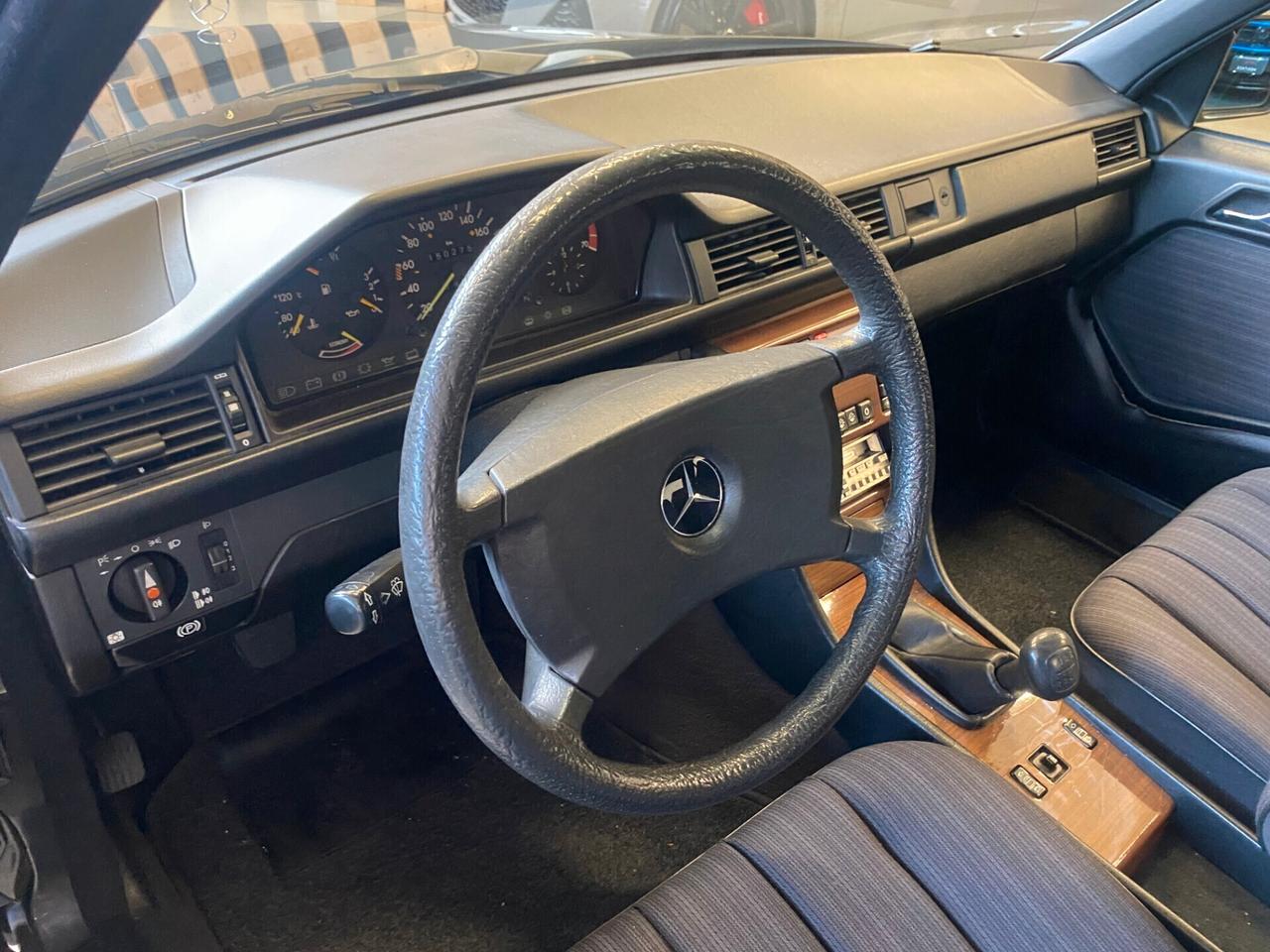 Mercedes-Benz 200 E ASI