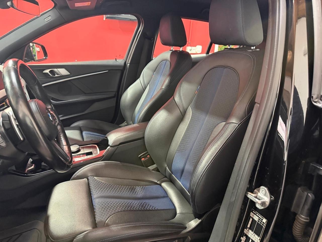 Bmw 118 118d 5p. Colorvision Edition