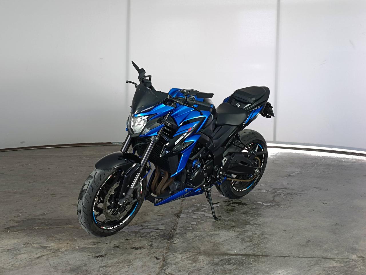 SUZUKI GSX-S - GSX-S 750 Abs
