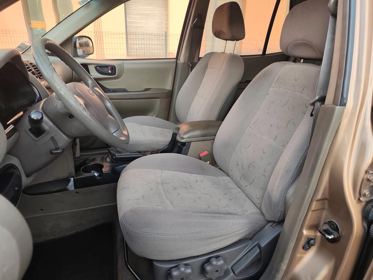 Hyundai Santa Fe 2.4i 4WD GL Plus