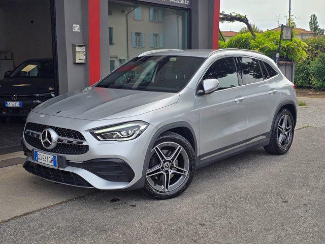 MERCEDES-BENZ GLA 200 d Automatic Premium AMG Line 19" MBUX LED Performa
