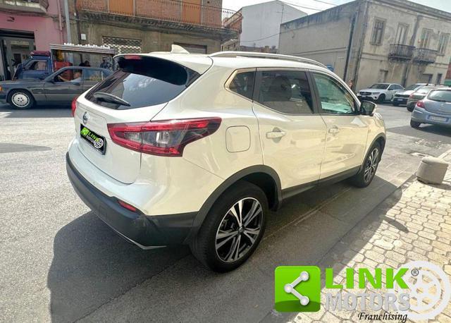 NISSAN Qashqai 1.2 DIG-T N-Connecta