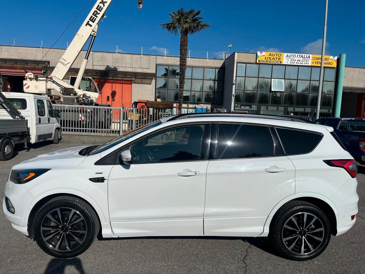 Ford Kuga 1.5 TDCI 120 CV 2WD ST-Line