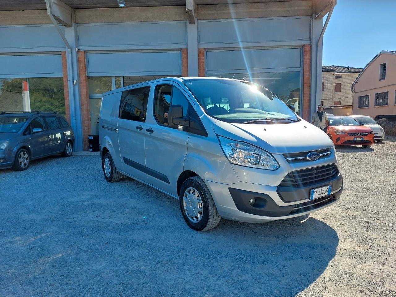 Ford CUSTOM AUTOCARRO 6 POSTI GANCIO TRAINO EURO 6B