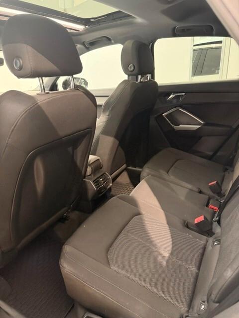Audi Q3 SPB 40 TDI quattro S-LINE Tetto
